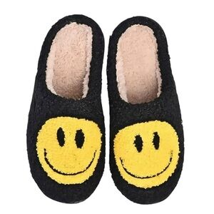 Smiley Terry Cloth Fuzzy
Sherpa Fleece Slippers